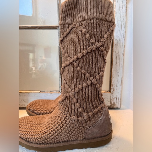 UGG ARGYLE KNIT SWEATER STYLE PULL ON BOOTS - Picture 6 of 14